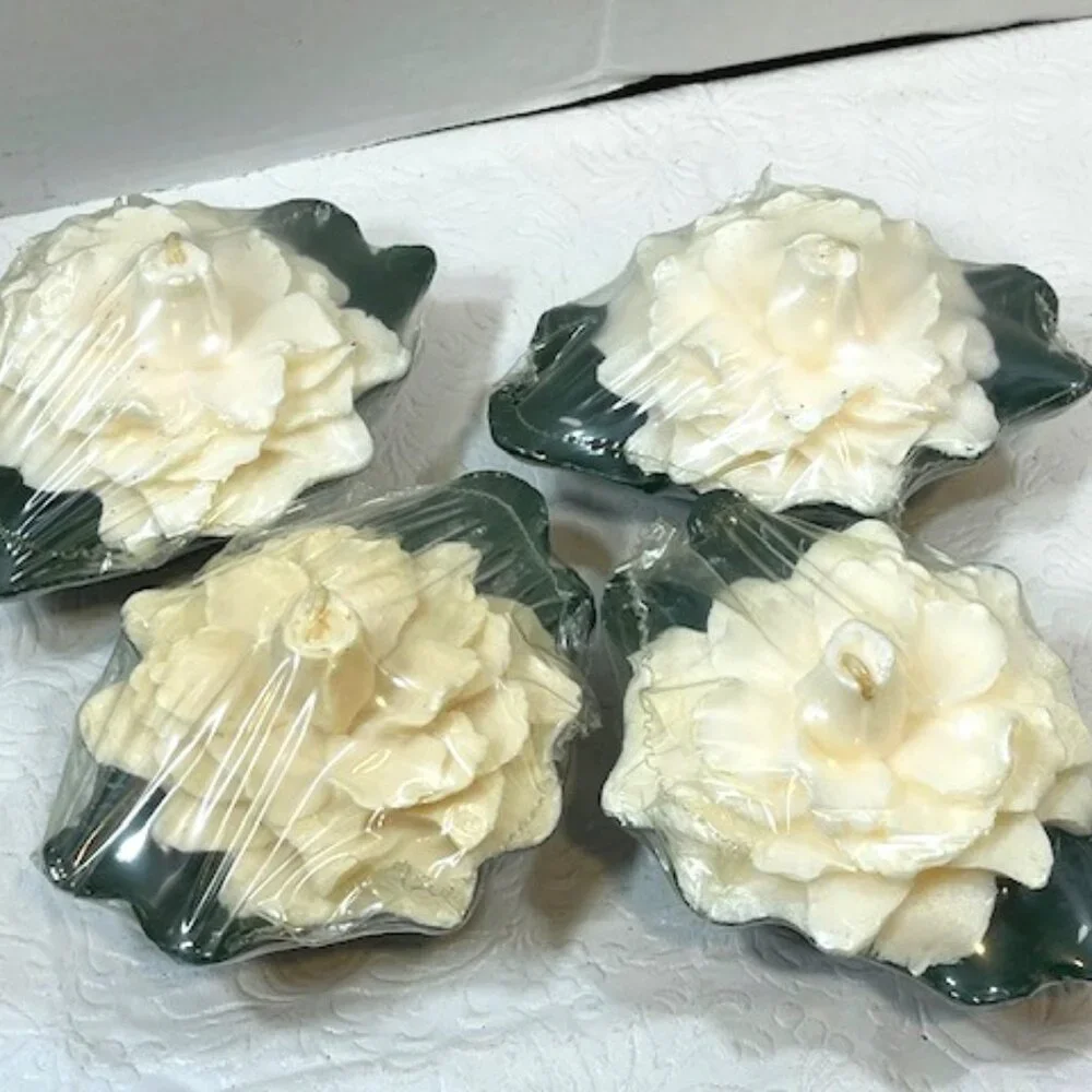 VTG 4 White Magnolia Floating Floral Candles Michael Coffindaffer 5.5